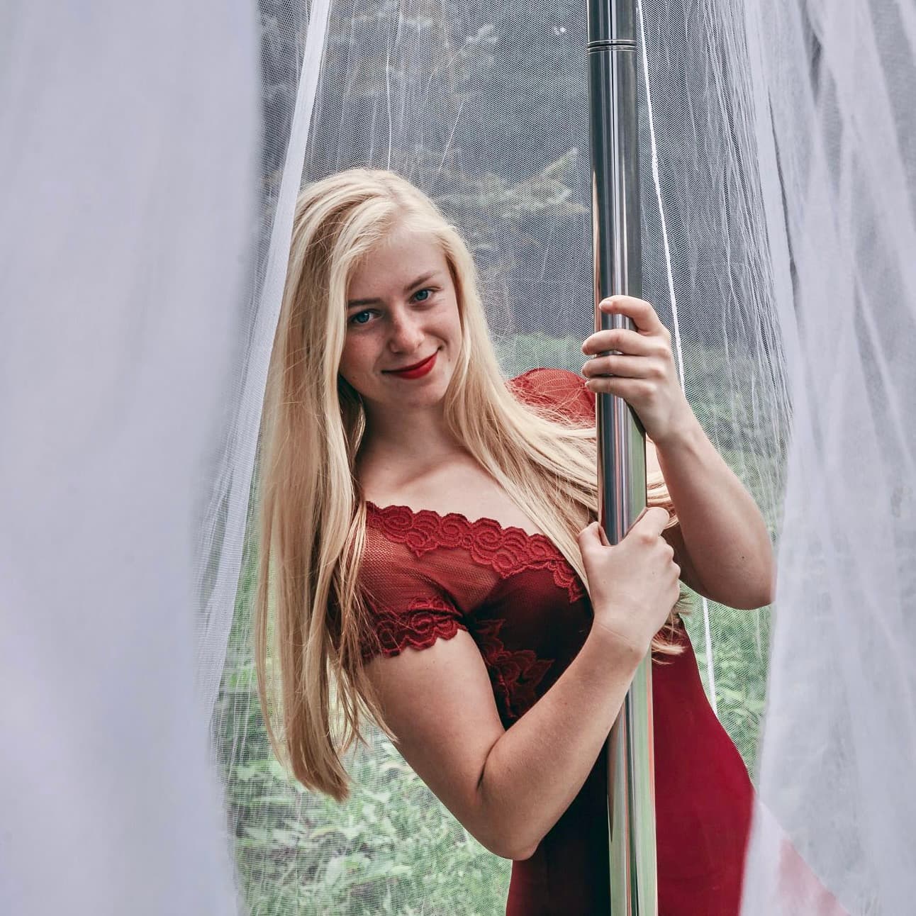 Portrét Lucie Nechvílové – hostující umělkyně Gravity Art