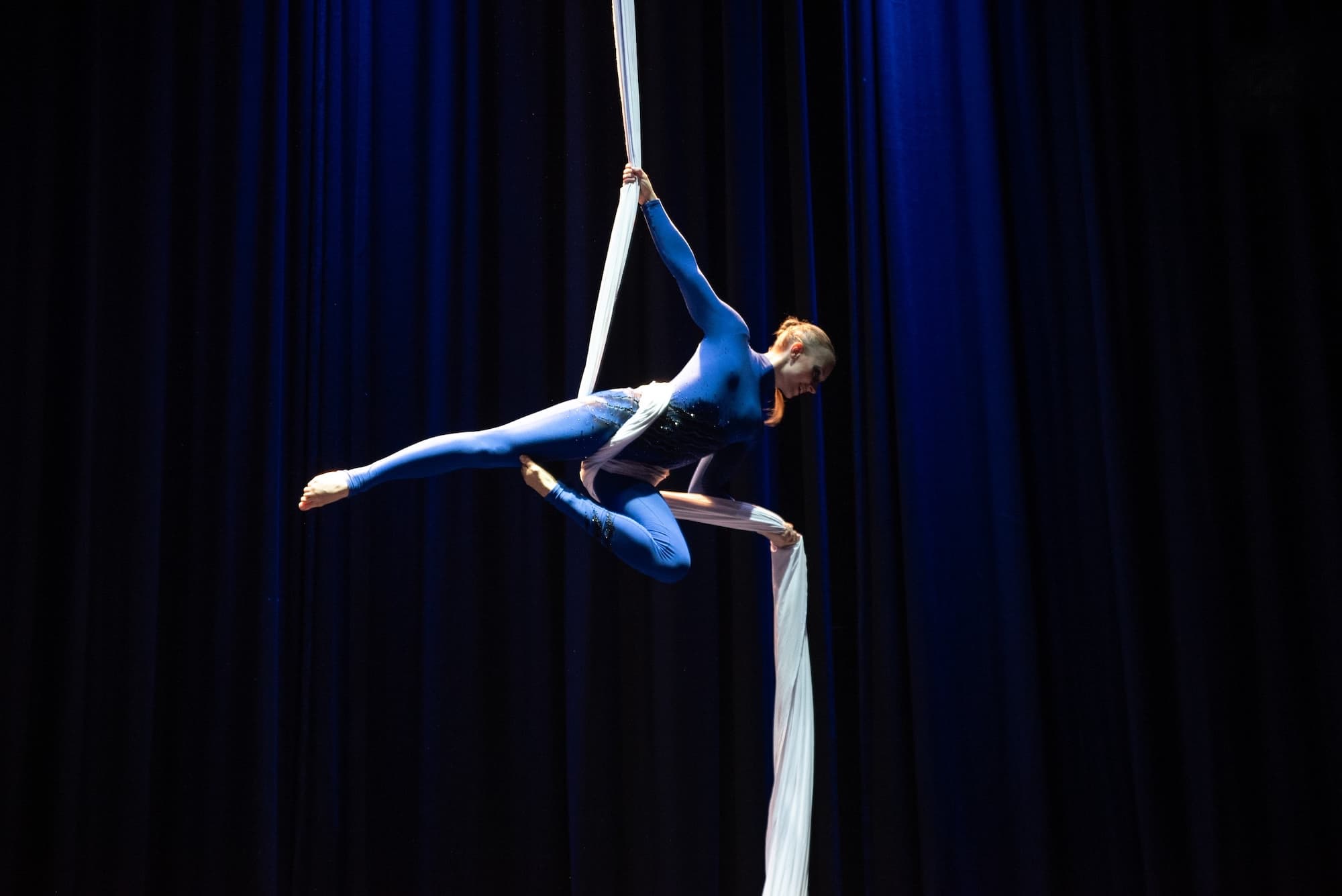 Aerial Silks — soutěžní vystoupení